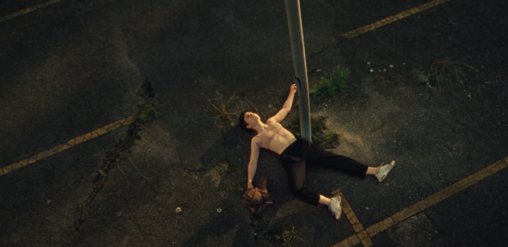 Christine and the Queens – Doesn’t matter video preview