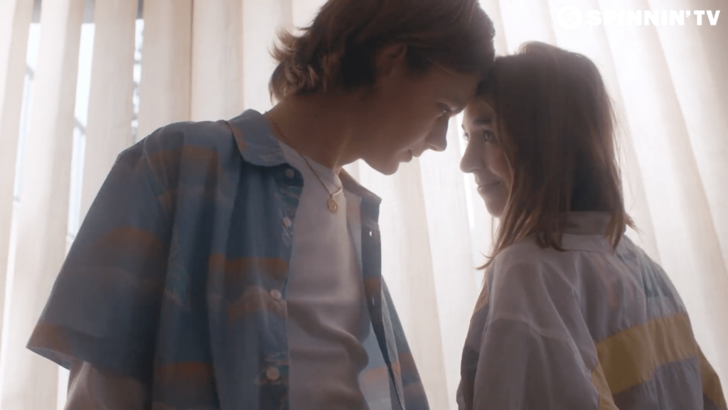 Todiefor & Shoeba ft Roméo Elvis – Signals video preview