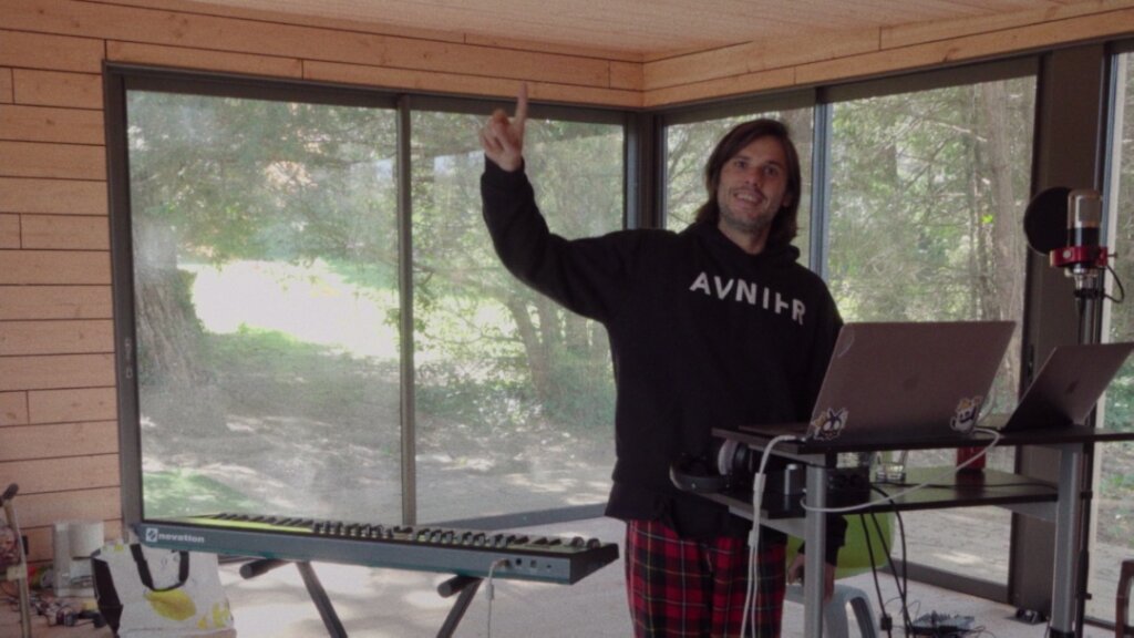 Orelsan : Montre jamais ça à personne S1 + S2 video preview